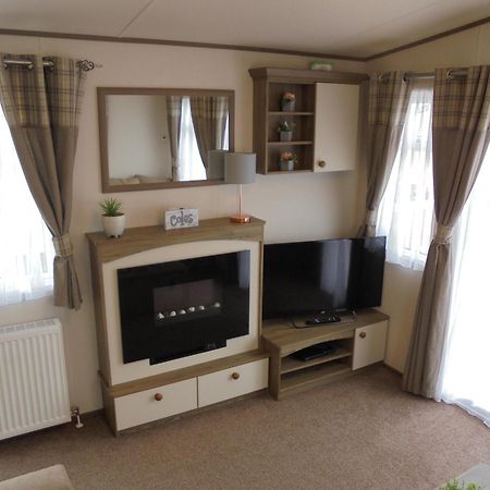 The Grange Ingoldmells: Elan 6 Berth, Central Heated, Wrap Around Decking エクステリア 写真